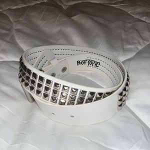 Hot Topic White Studded Rock Punk Silver Belt 32